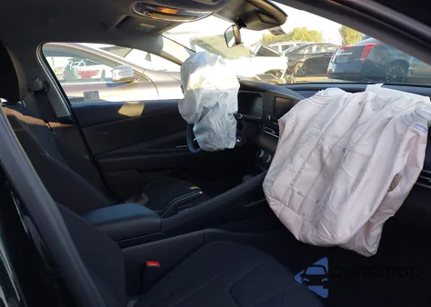 2025 Hyundai Elantra Se z USA, uszkodzony, nr VIN KMHLL4DGXSU990858